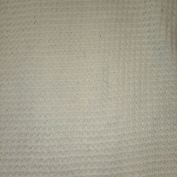 Long off white sweater with a beautiful back. - Picture 5 of 8